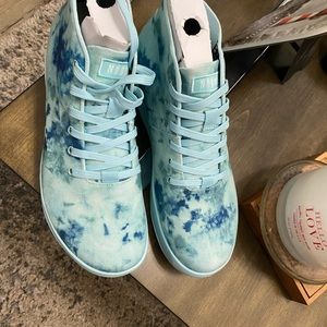NOBUL WOMEN’S/MEN'S TIE-DYE MID CANVAS
TRAINER - MINT TIE-DYE / W11 - M9.5